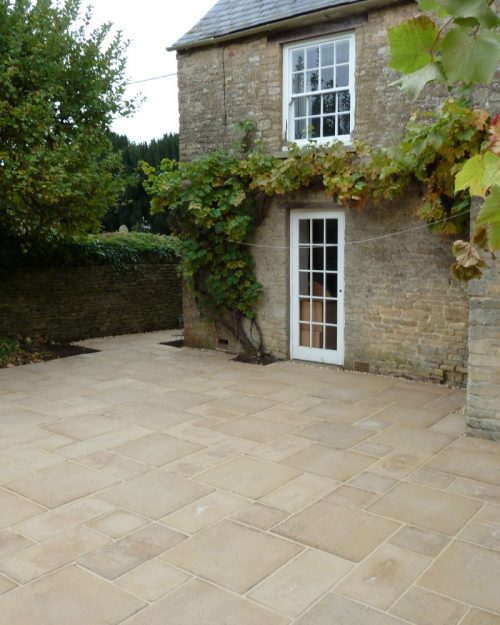 Worn Limestone Paving - Image 3